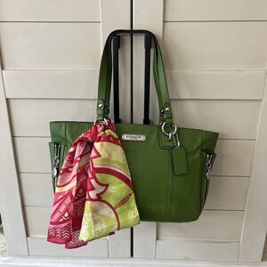 COACH Leather Shoulder Bag Green F19252 Silver Hardware